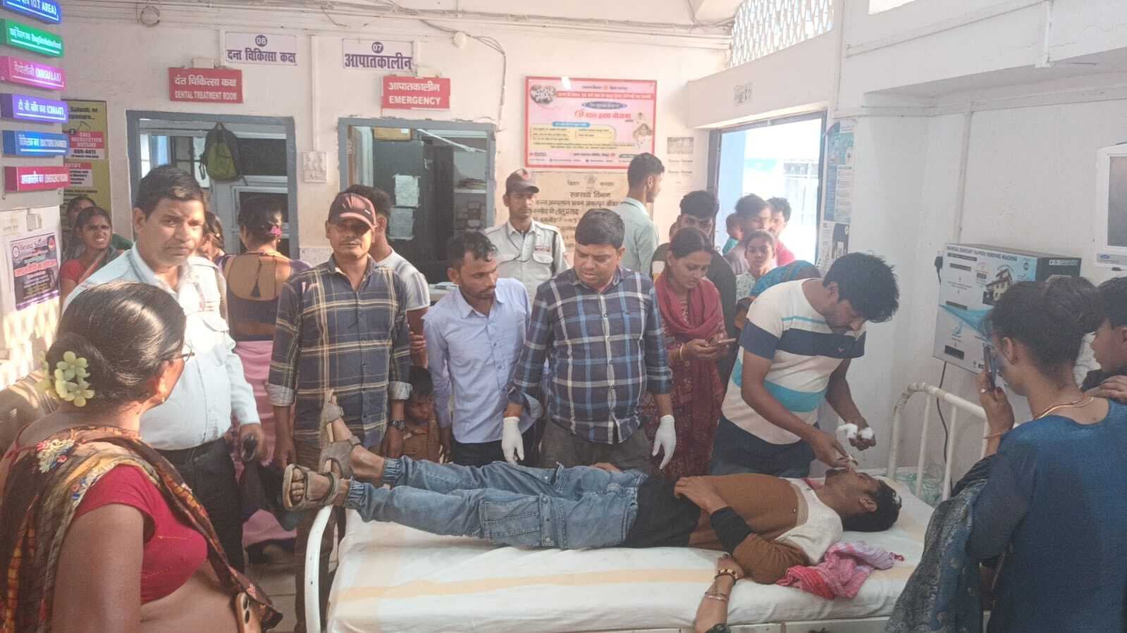 दो बाइकों की टक्कर में दो जख्मी