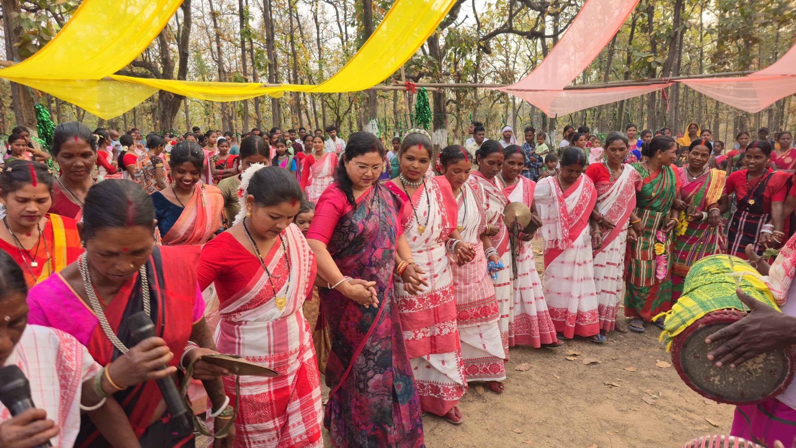 Bokaro News : आदिवासियों की समृद्ध विरासत का प्रतीक है सरहुल पर्व