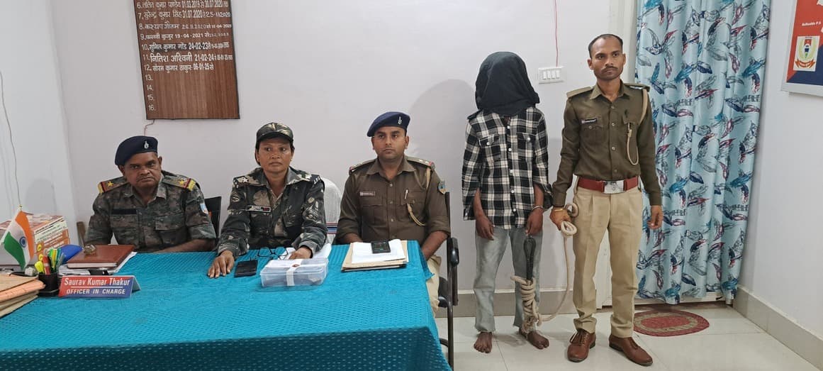 मेहरमा में देवर ने भाभी पर तानी देशी कट्टा, पुलिस ने युवक को किया गिरफ्तार