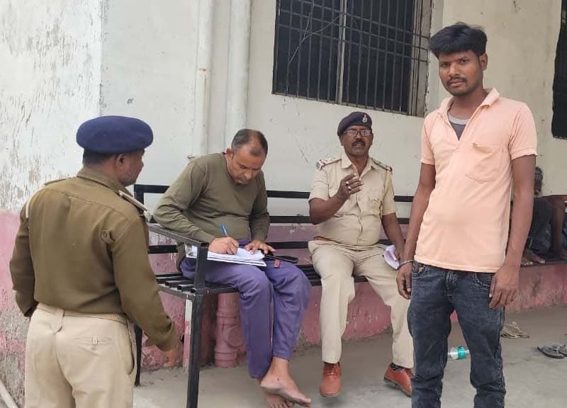 कमाने के लिए पंजाब जा रहे युवक की ट्रेन से कटकर मौत