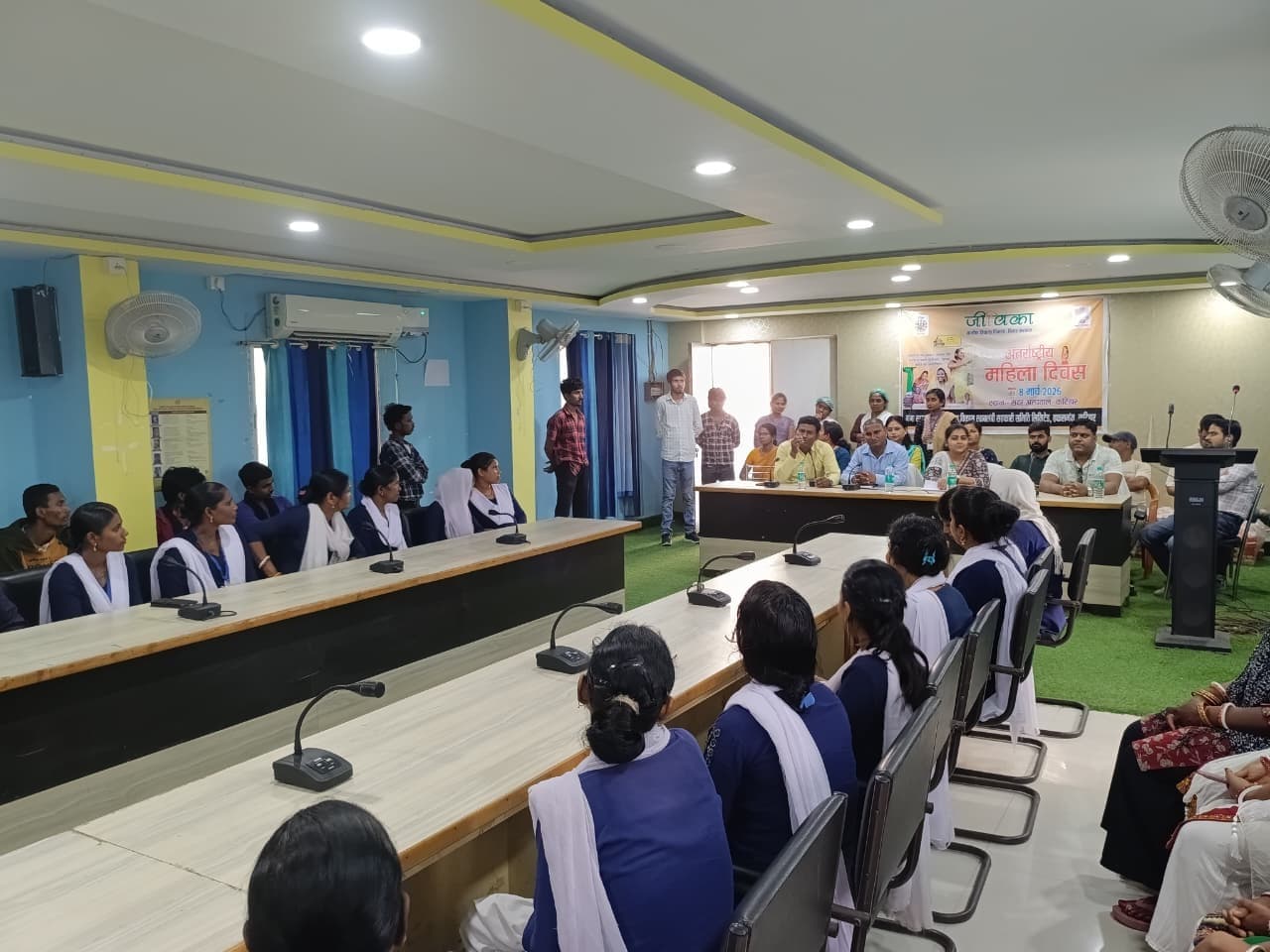 अंतरराष्ट्रीय महिला दिवस पर जीविका को किया सम्मानित