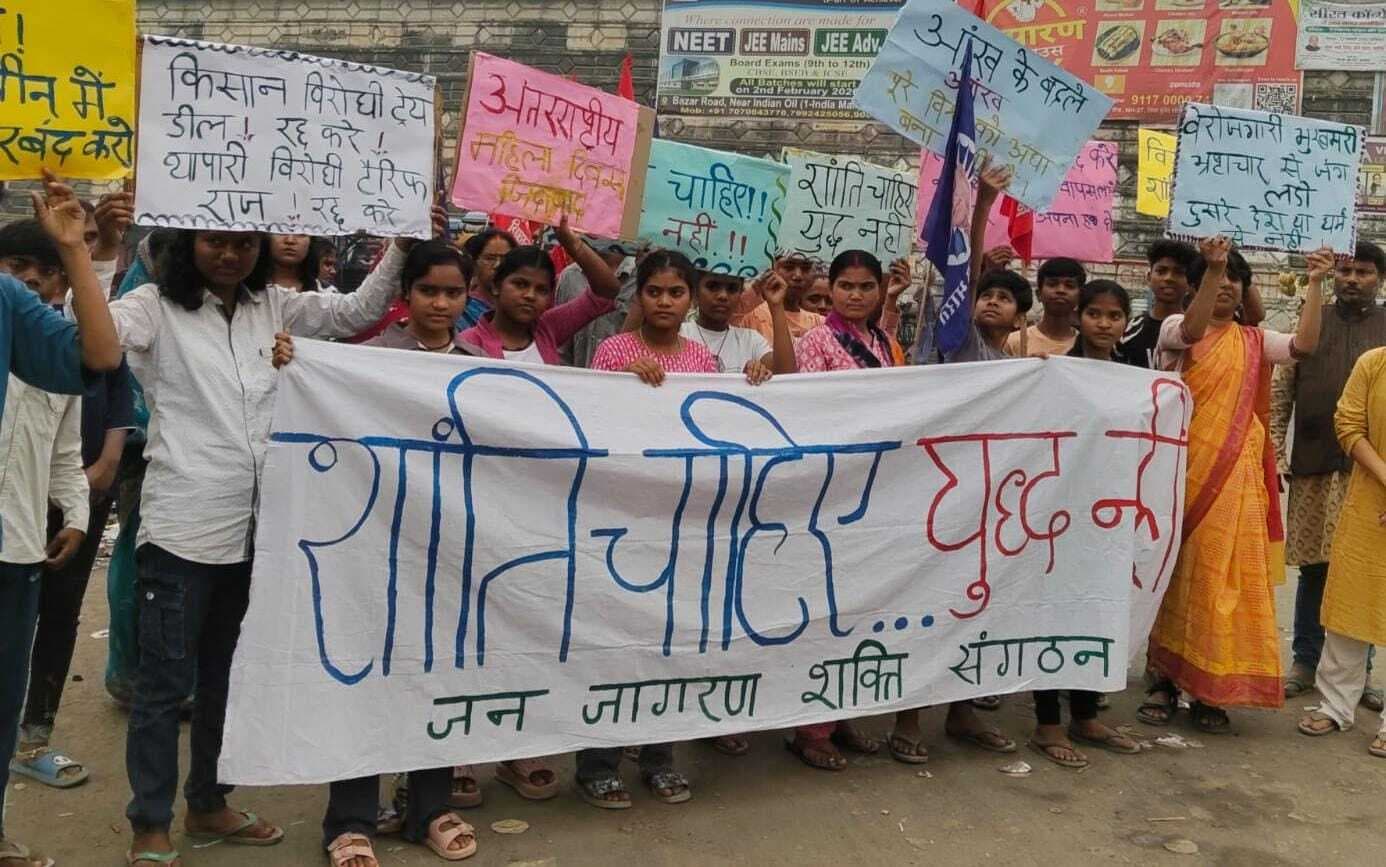 हम एक ऐसी दुनिया बनायेंगे, जहां बारूद की गंध नहीं, अमन की खुशबू हो...