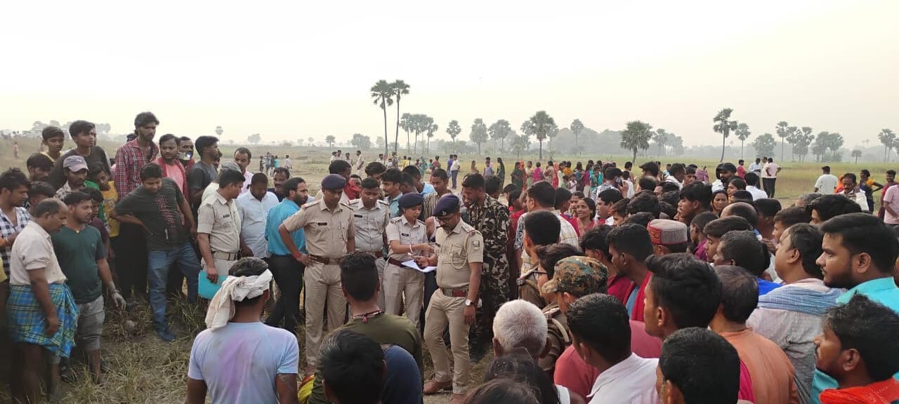 मछली मारने के विवाद में युवक की हत्या, आहर के कीचड़ से शव बरामद