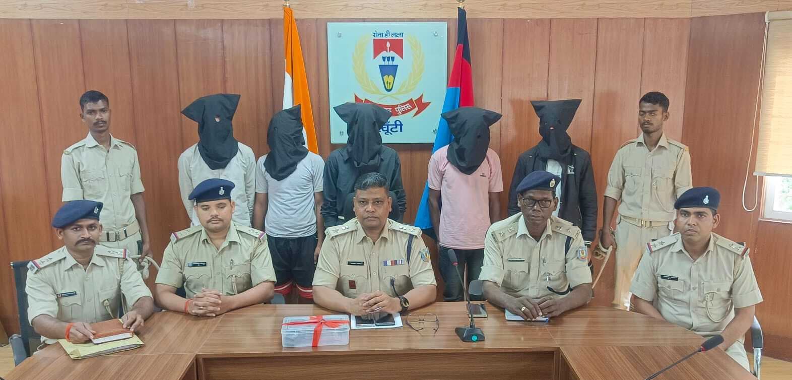 जमीन में विवाद में रिश्तेदारों ने ही की थी सुकरा महतो की हत्या, पांच गिरफ्तार