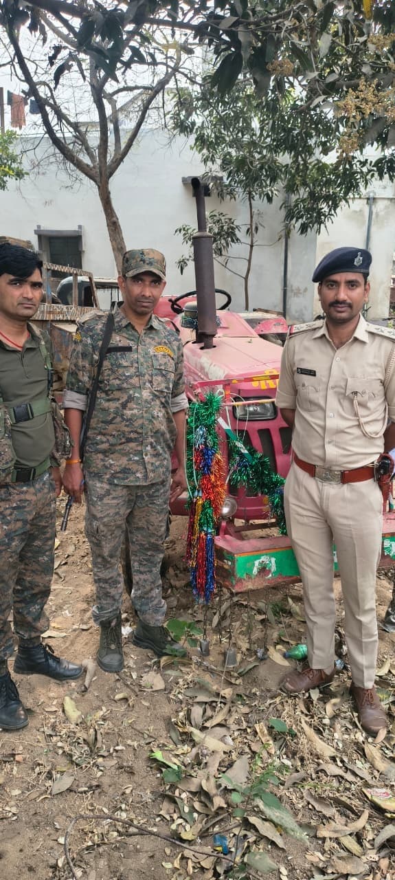 अवैध बालू लदा वाहन जब्त