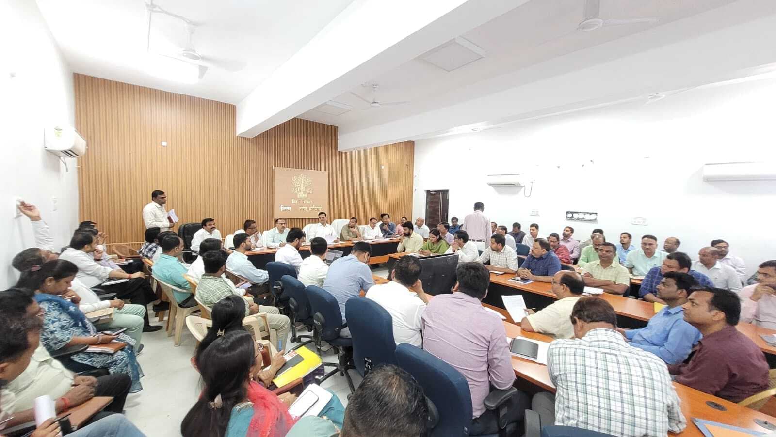 मुख्यमंत्री के समृद्धि यात्रा को लेकर जोर पकड़ी प्रशासनिक तैयारियां