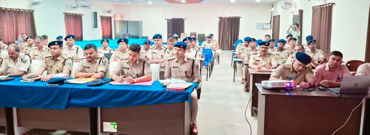 न्यायालय में समय पर समर्पित करें आरोप पत्र व अंतिम प्रपत्र : एसपी