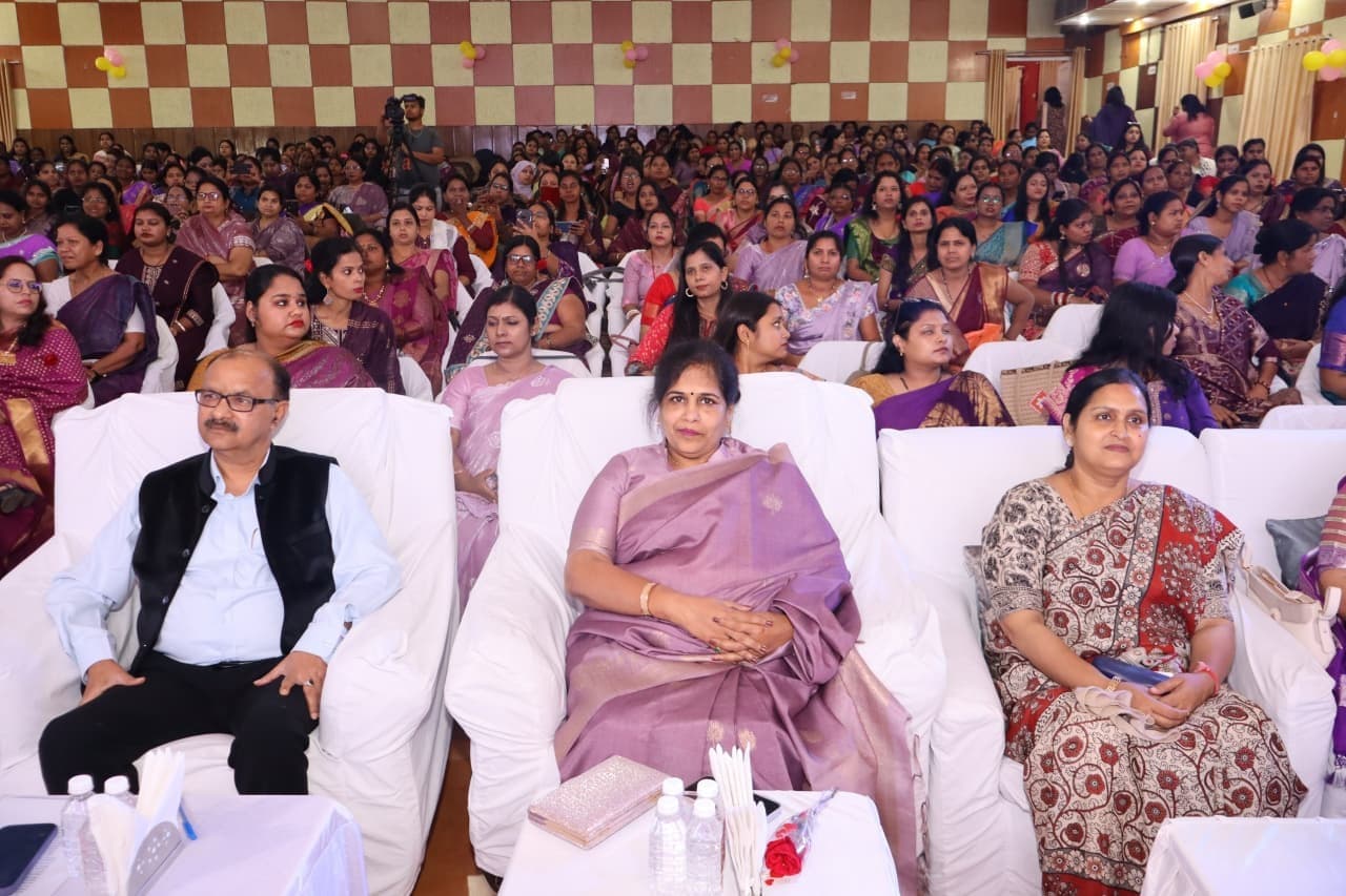 Dhanbad News: महिलाओं के अधिकारों के प्रति जागरूकता बढ़ाने का अवसर है महिला दिवस : अर्चना