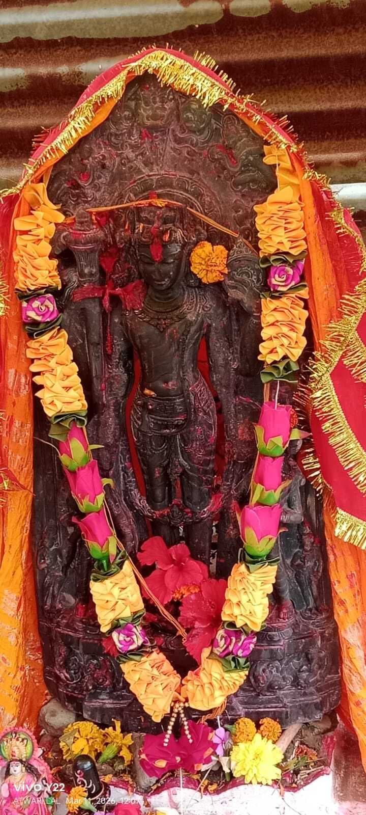 मिट्टी खुदाई के दौरान मिली भगवान विष्णु की प्राचीन मूर्ति, पाल काल से जुड़े होने की संभावना