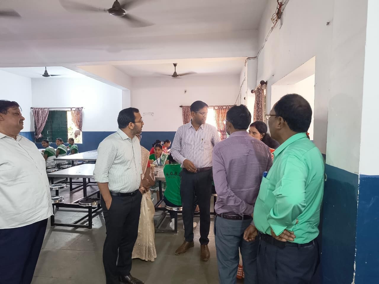 Seraikela Kharsawan News : शिक्षा सशक्त भविष्य की आधारशिला : डीसी