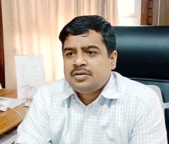 जिले में गैस की कोई कमी नहीं, कालाबाजारी पर होगी सख्त कार्रवाई : डीएम