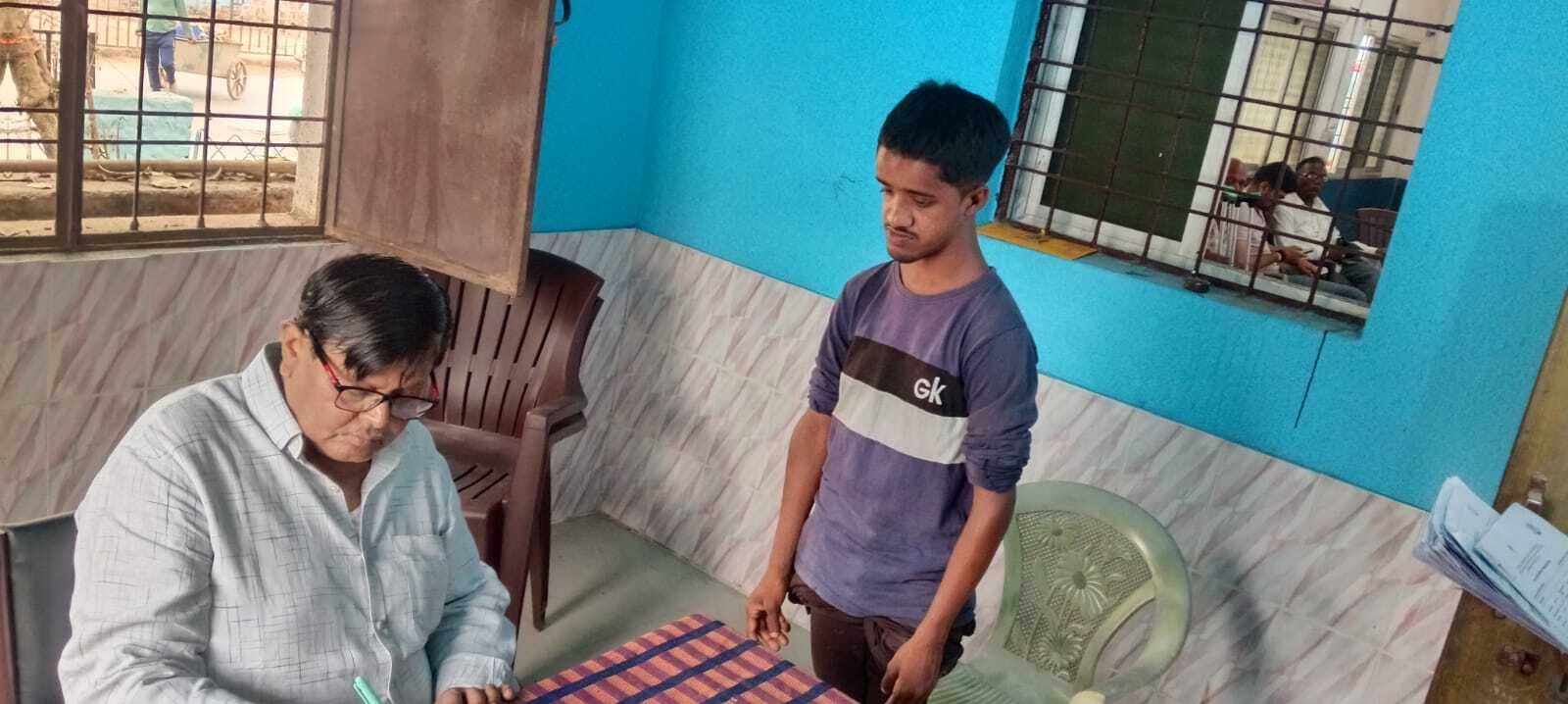 दिव्यांग बोर्ड में हड्डी, मानसिक, कान और नेत्र के 81 दिव्यांगों की हुयी जांच