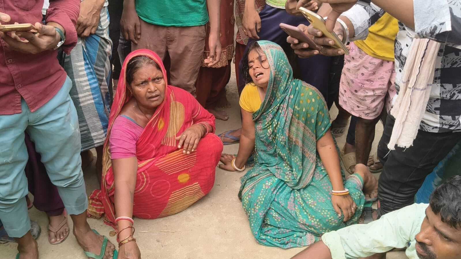 प्रखंड प्रमुख के घर सैप्टिक टैंक सफाई करने में टैंक में गिरे तीन मजदूर, एक की मौत