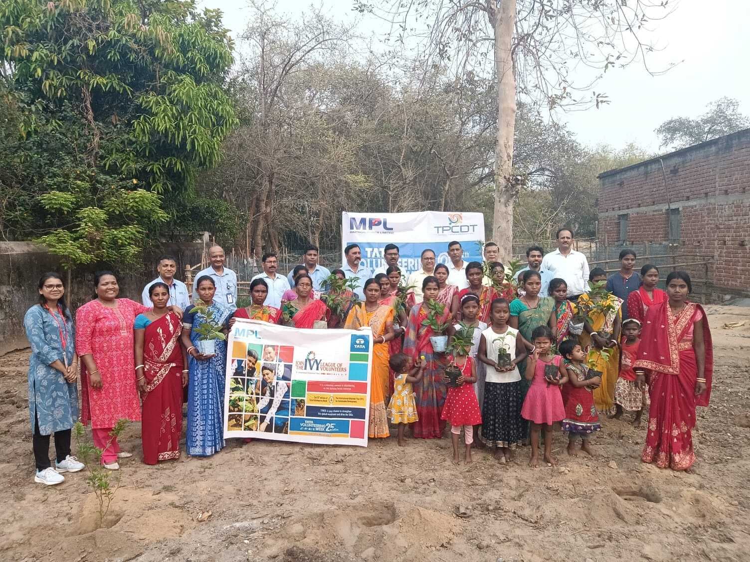 Dhanbad News: प्रकृति का संरक्षण हम सब की जिम्मेदारी : सीइओ