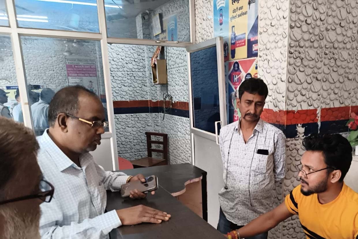 स्टॉक रजिस्टर को प्रतिदिन अपडेट रखें रसोई गैस सिलेंडर वितरक : बीडीओ