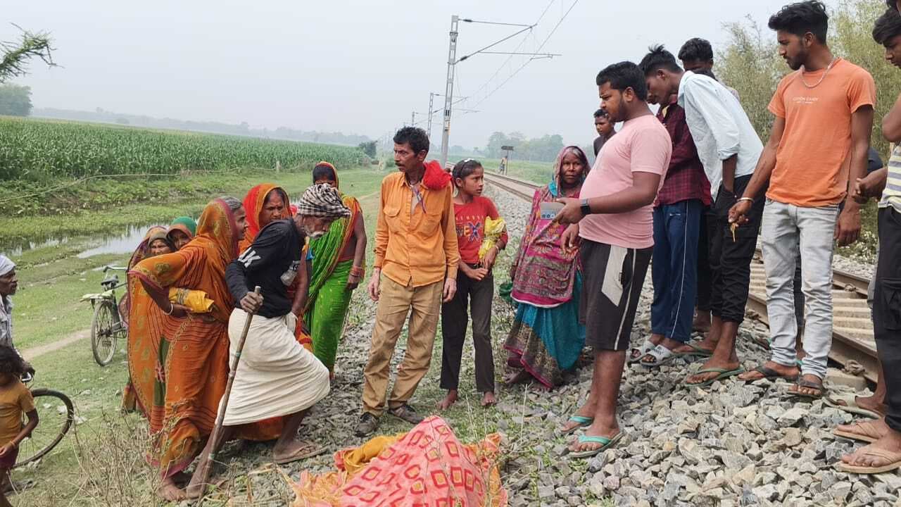 रेलवे ट्रैक पर बुजुर्ग महिला का मिला शव