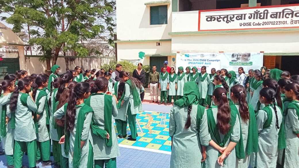 सेव द गर्ल चाइल्ड के तहत बेटी बचाओ का दिया संदेश