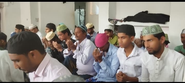 अलविदा जुमे की नमाज अदा कर मांगी अमन की दुआ