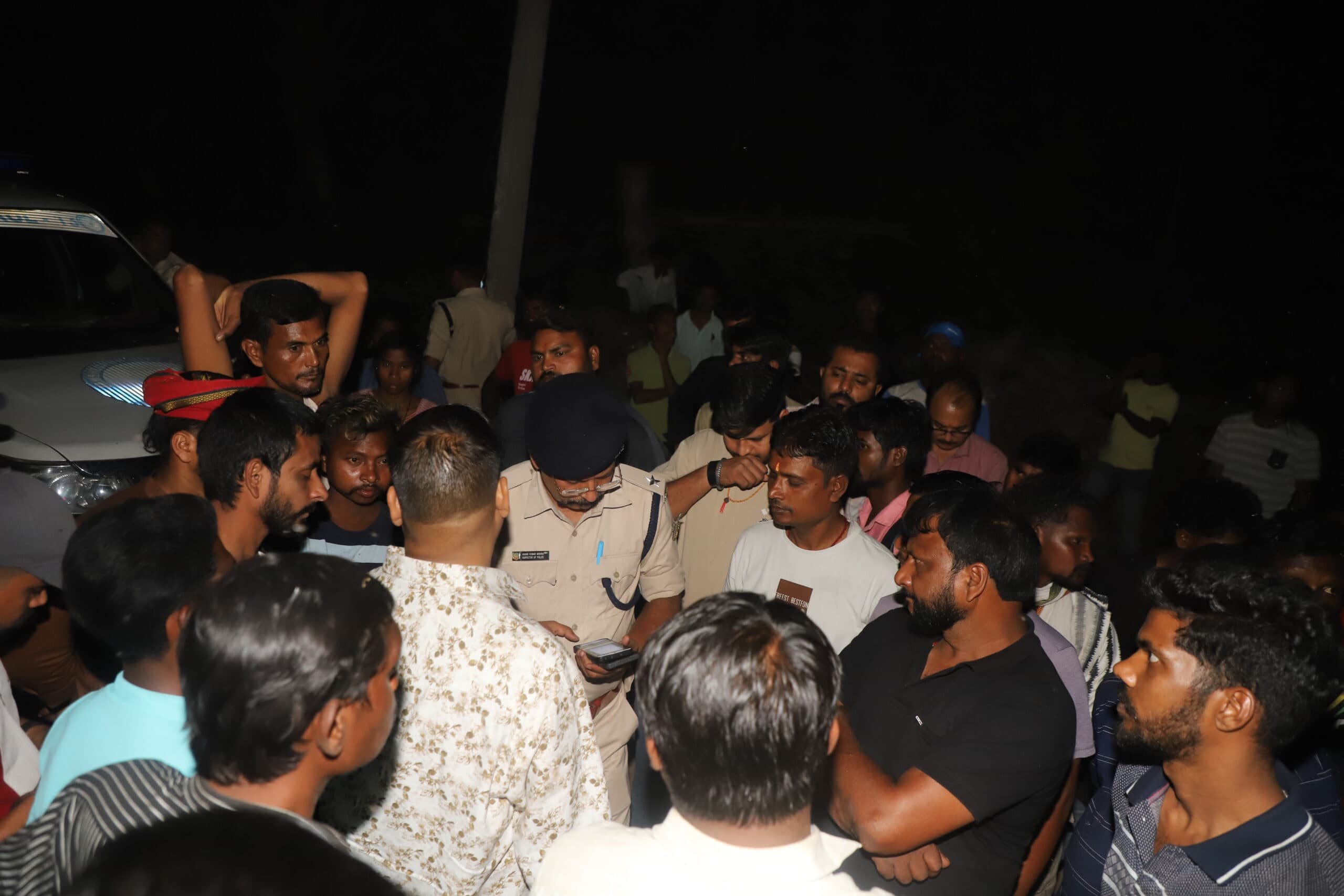 Jamshedpur News : भुइयांडीह : हाइवा की चपेट में आने से 12 वर्षीय बच्चे की मौत, चार घंटे हुआ हंगामा