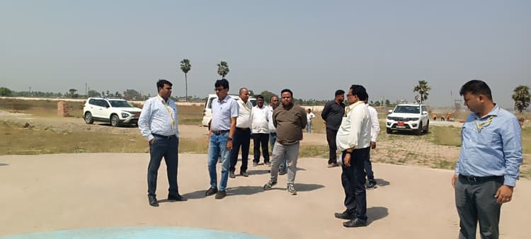 अपने-अपने विभाग के कार्यों को प्राथमिकता से करें पूरा: डीडीसी