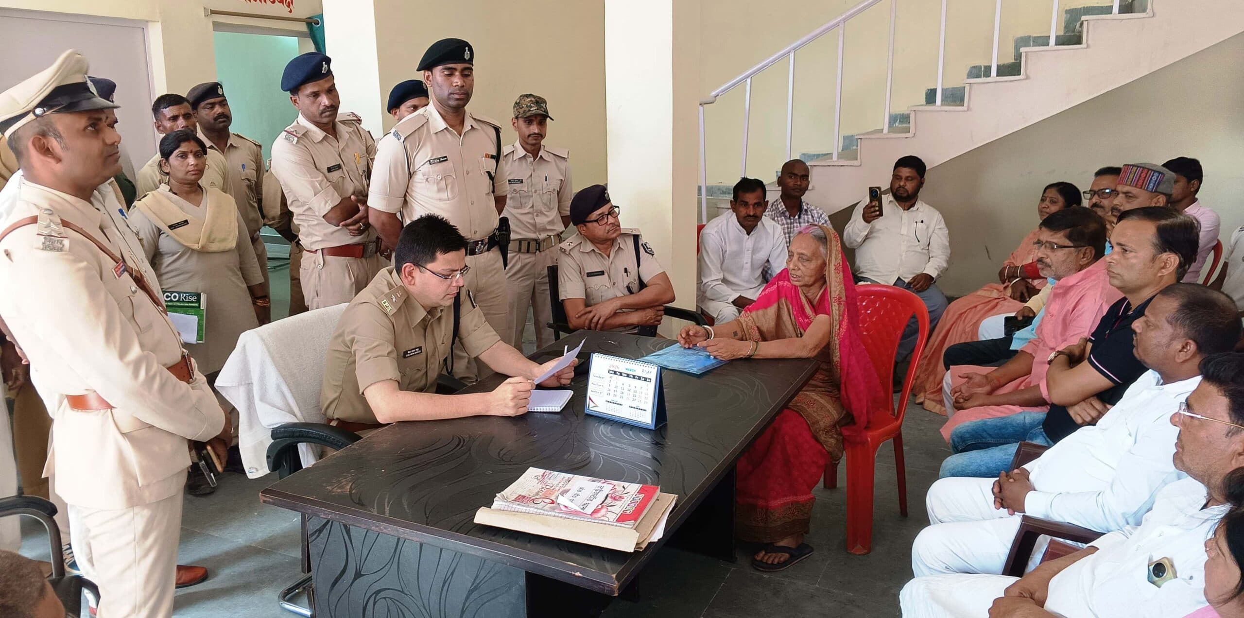 समस्याओं का निराकरण करें, उसे लटका कर नहीं रखें : एसपी