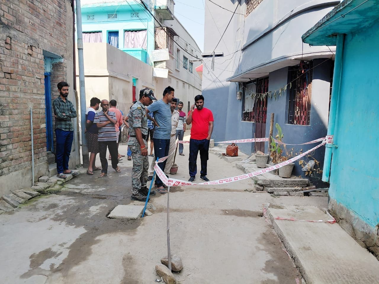 घर के पास अचेत मिला प्रॉपर्टी डीलर, इलाज के दौरान मौत, हत्या की आंशका