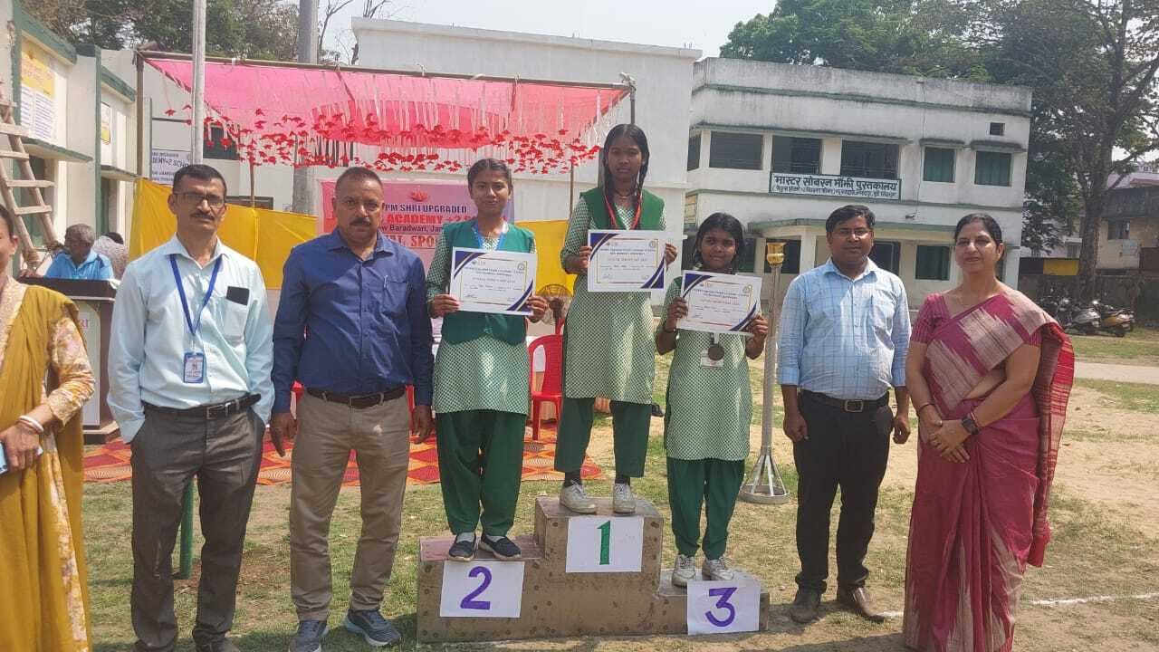 Annual sports day at pipuls academy : पीपुल्स एकेडमी में वार्षिक खेलकूद प्रतियोगिता का आयोजन