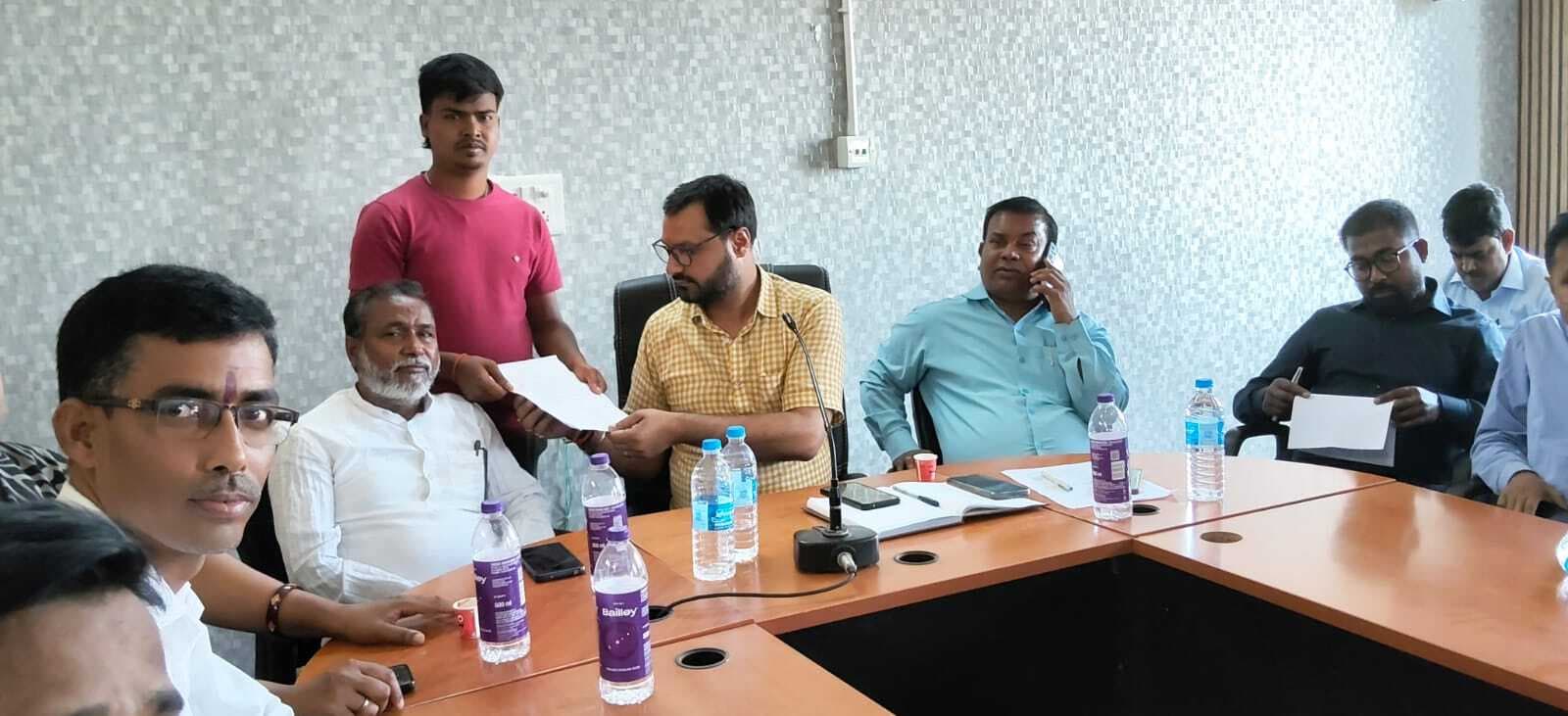 Giridih News :बैठक में छाया रहा रेफरल अस्पताल का मामला