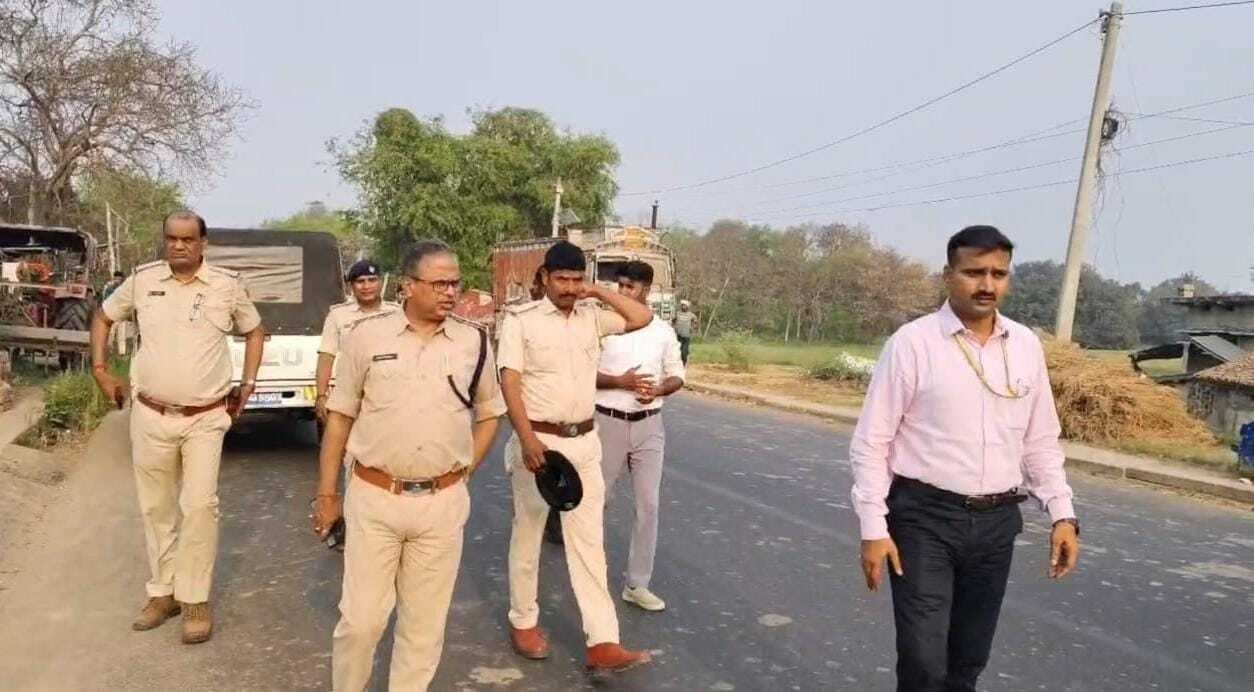 चला विशेष अभियान, 11 बाइक चालकों का काटा चालान