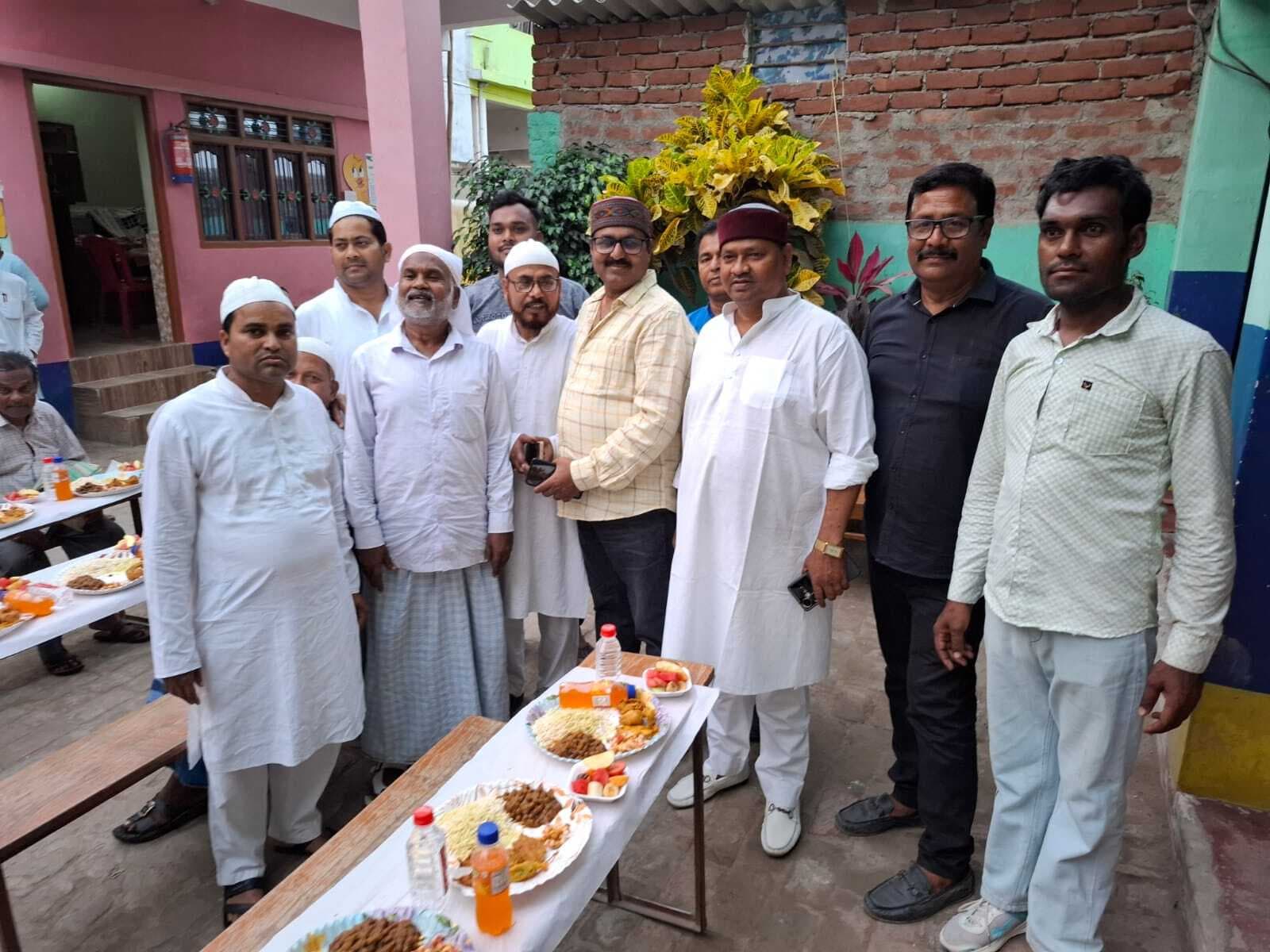 मनिहारी में इफ्तार पार्टी का आयोजन