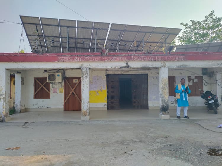 सीओ, आरओ व राजस्व कर्मचारियों के हड़ताल से किसान परेशान