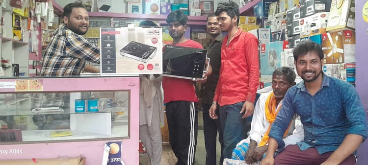 गैस की बढ़ती कीमत से बढ़ी इंडक्शन चूल्हे की मांग, विकल्प तलाश रहे ग्रामीण