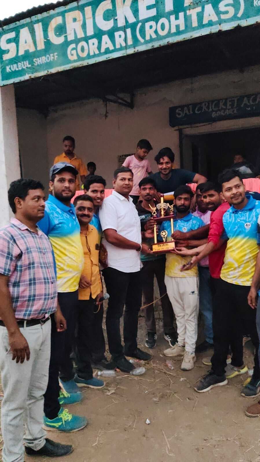 रोमांचक मुकाबले में पत्रकार टीम ने पुलिस को तीन विकेट से हराया