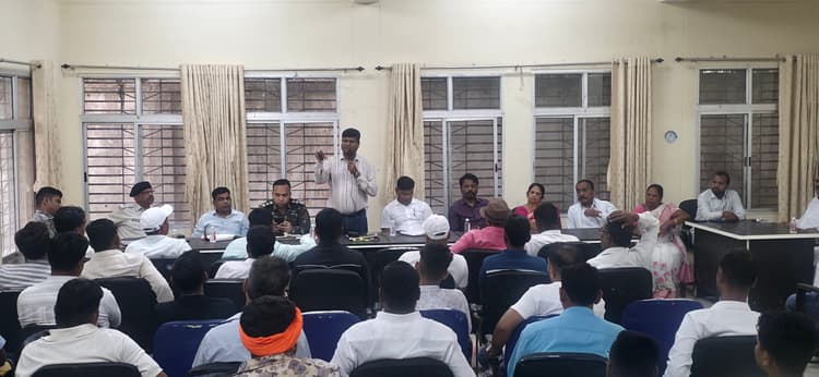 Giridih News :ईद व रामनवमी शांति व सौहार्दपूर्ण के साथ मनाने का आह्वान