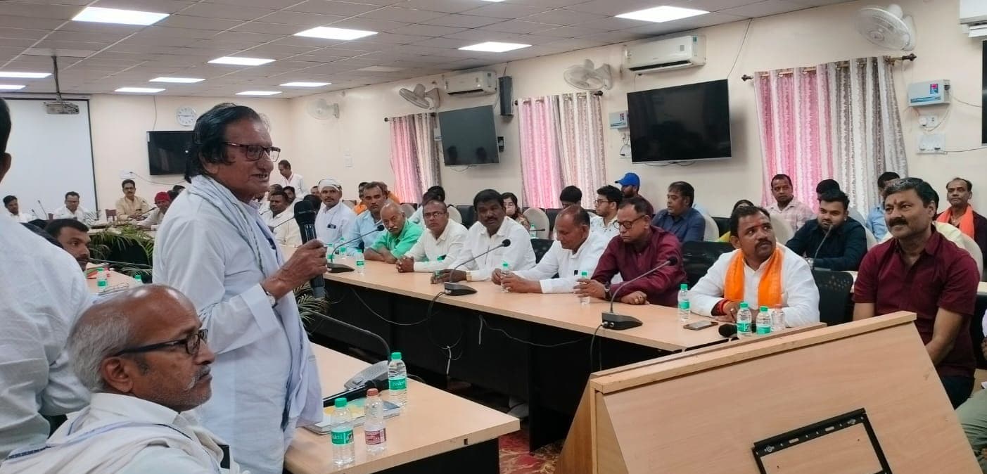 सभी प्रमुख स्थलों एवं मेलों में अग्निशमन की हो समुचित व्यवस्था सुनिश्चित: डीएम