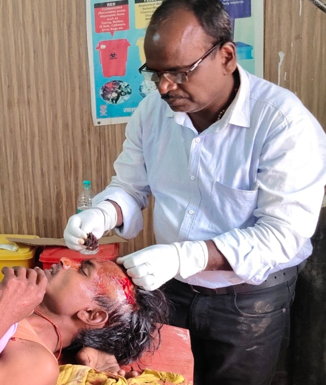 ई-रिक्शा से टक्कर में बाइक सवार गंभीर रूप से घायल