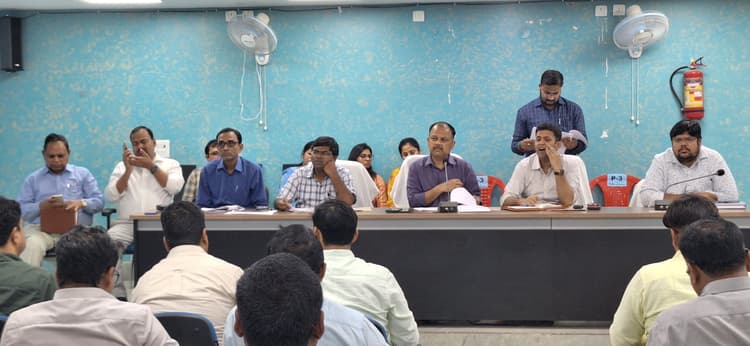 योजनाओं के क्रियान्वयन में तेजी लाने दिया निर्देश