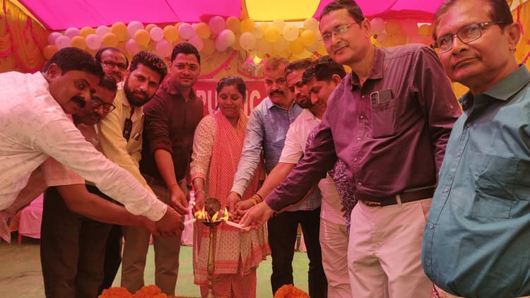 इंडियन पब्लिक स्कूल में उम्मीदों के साथ दसवीं कक्षा के छात्रों को दी गयी विदाई