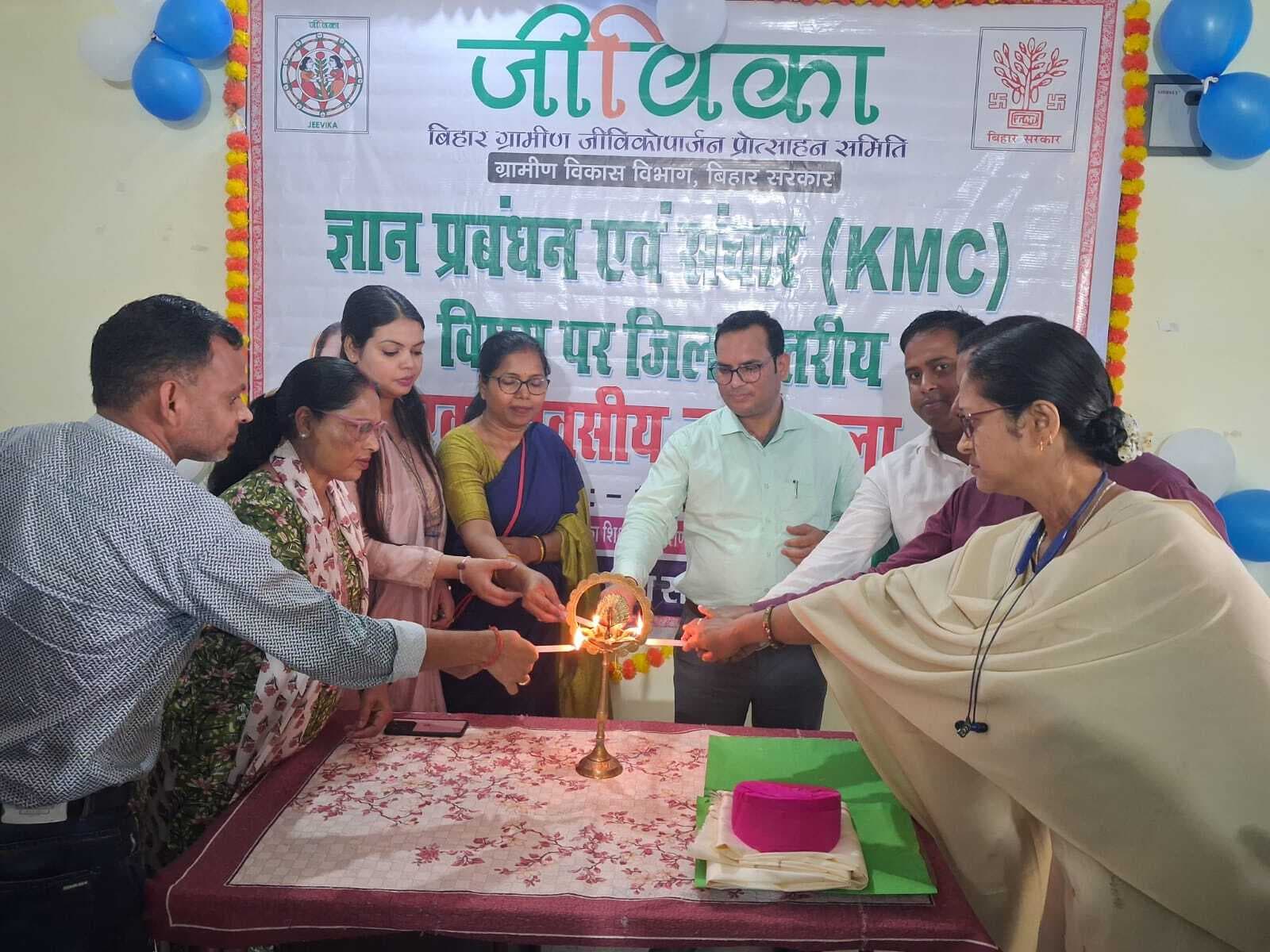 जीविका के गतिविधियों को जन-जन तक पहुंचाने में संचार की भूमिका अहम : श्लोक कुमार