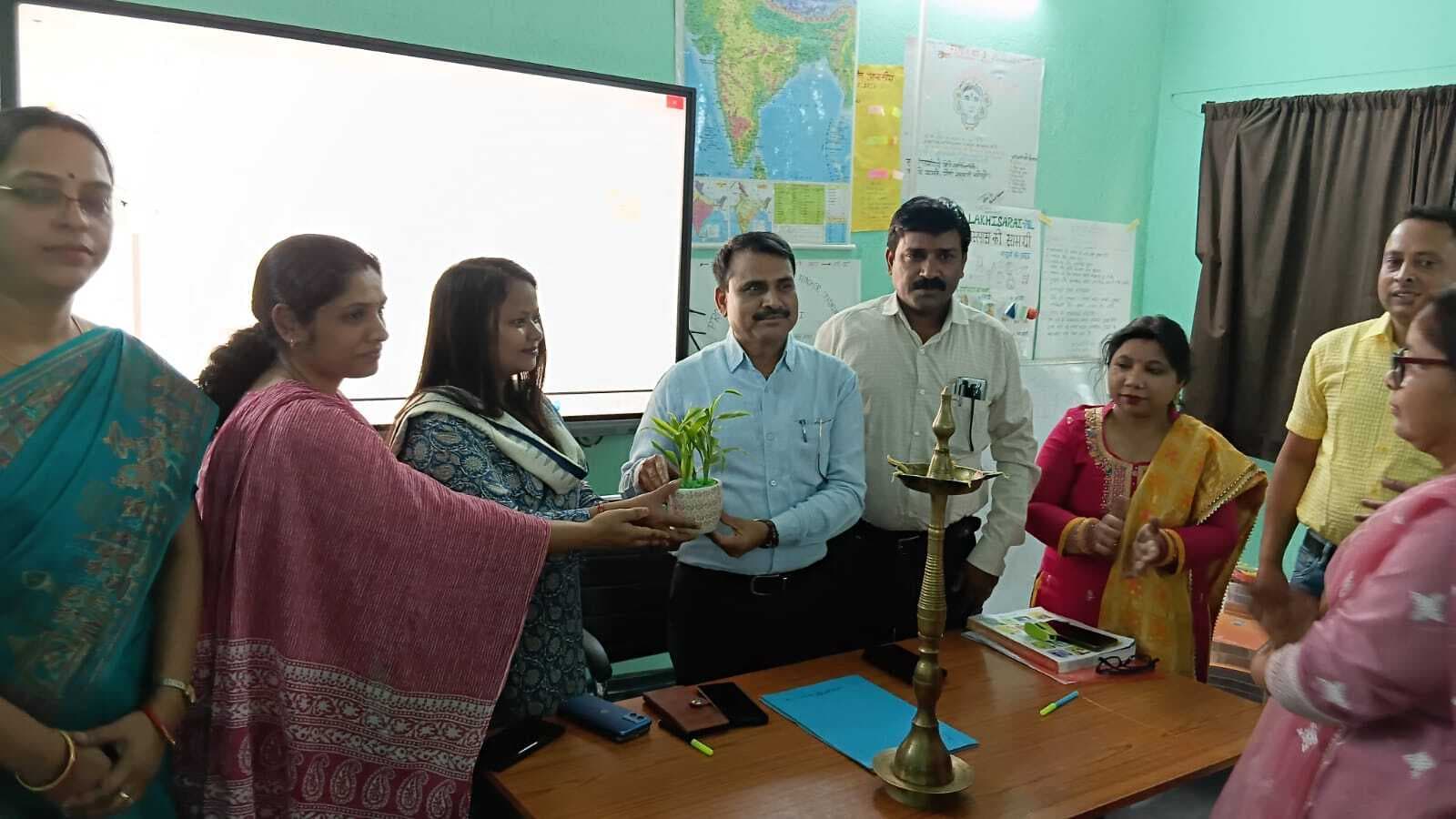 प्रशिक्षित शिक्षक विद्यार्थियों को सही दिशा करेंगे प्रदान : डीईओ