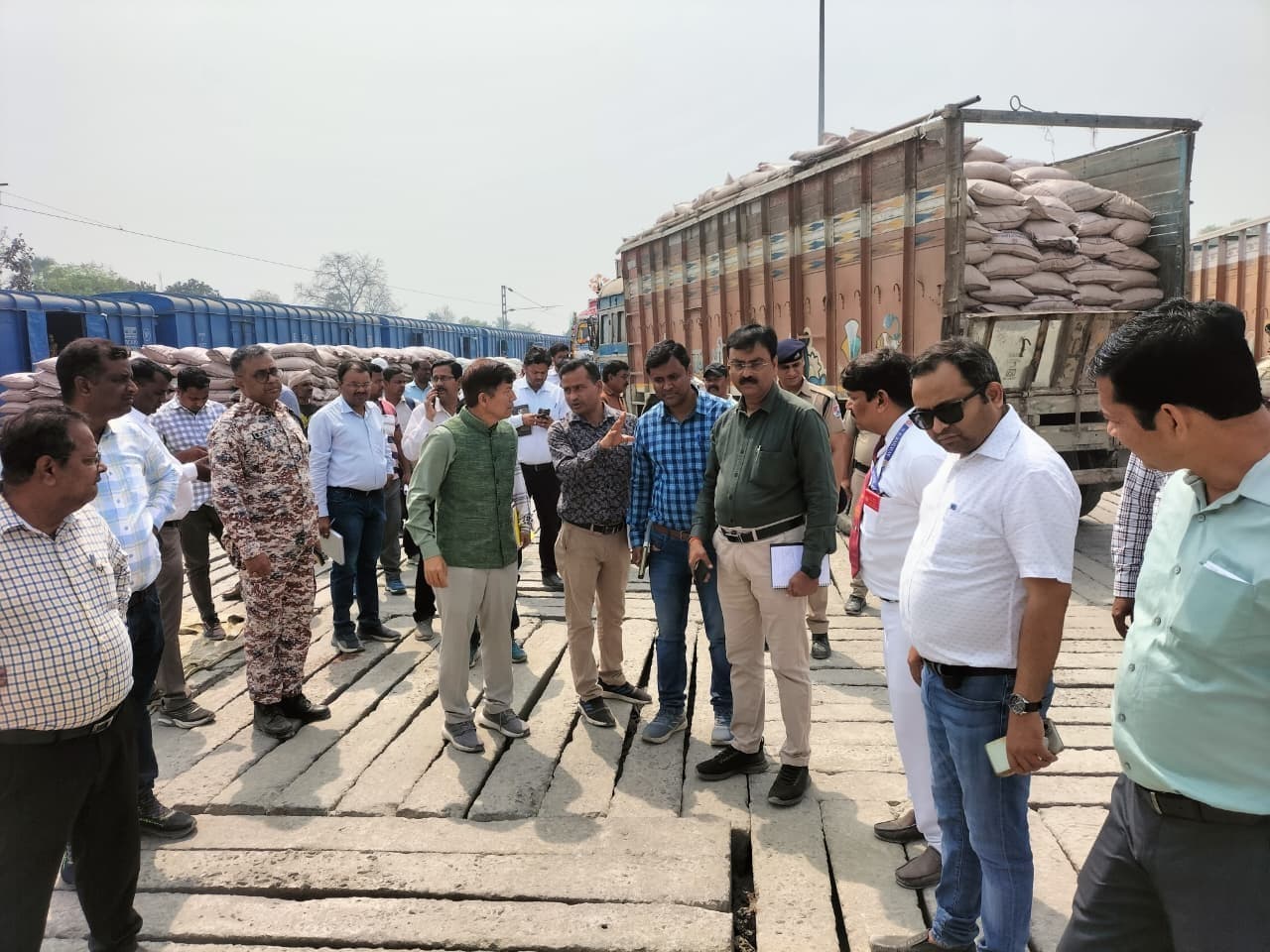 यात्री सुविधा व माल ढुलाई व्यवस्था को और बेहतर बनाएं, डीआरएम