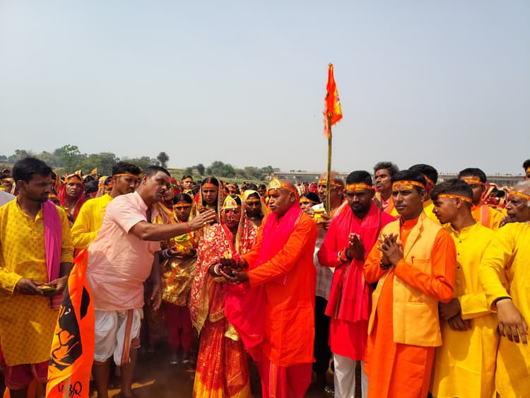 सारठ : कलश शोभा यात्रा से माहौल हुआ भक्तिमय