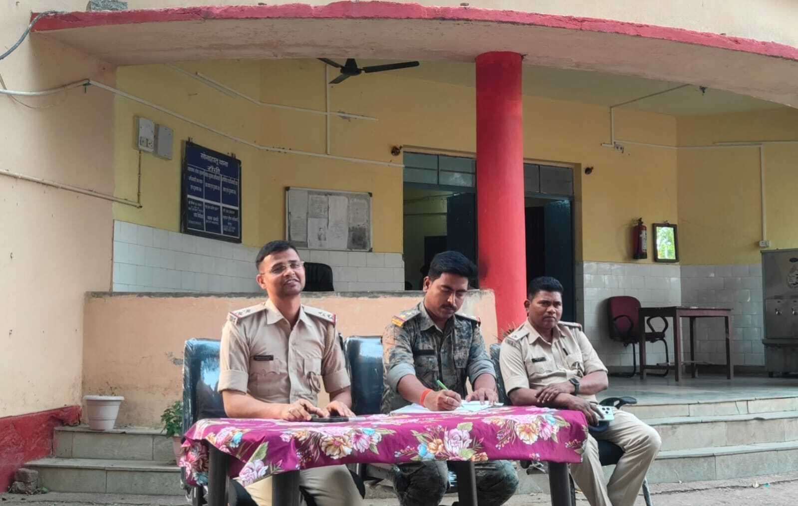 सोनाहातू थाना में शांति समिति की बैठक