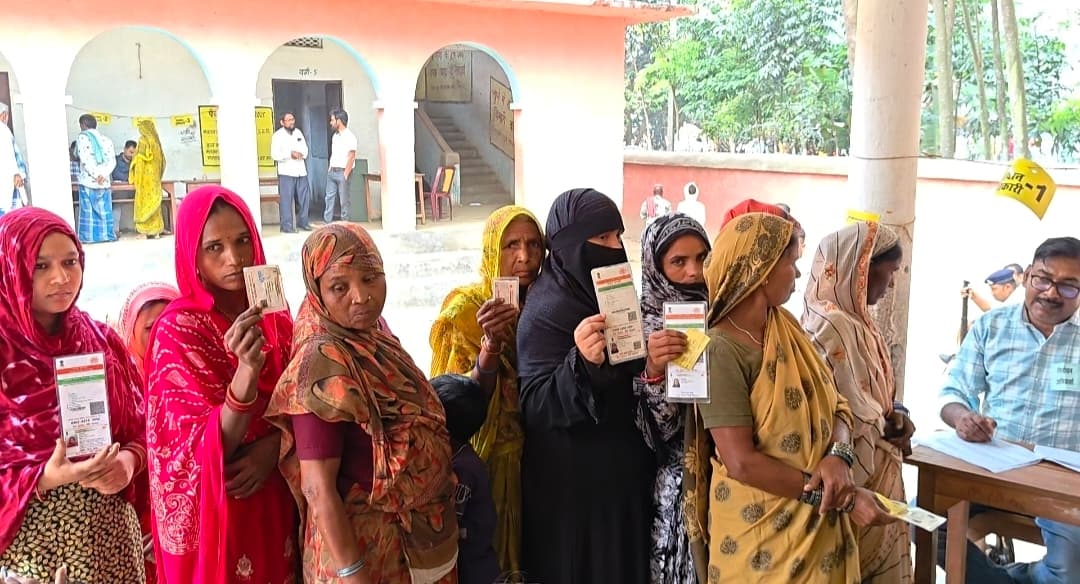 हसनगंज में कड़ी सुरक्षा व्यवस्था के बीच पैक्स चुनाव का मतदान संपन्न हुआ