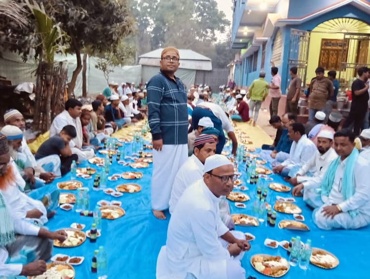 अकीदत के साथ इफ्तार का किया आयोजन