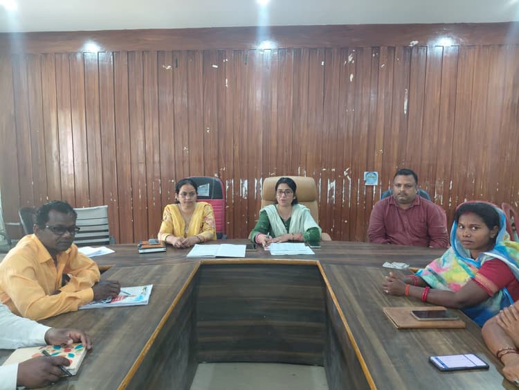 जीवन प्रमाणीकरण को लेकर बीडीओ ने की बैठक