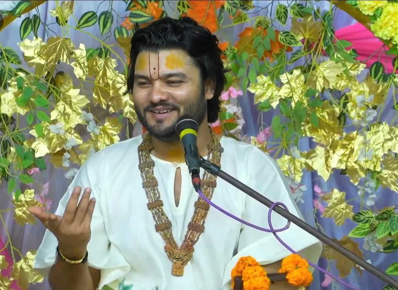 कथा श्रवण से जीवन के संकट होते हैं दूर : कथावाचक