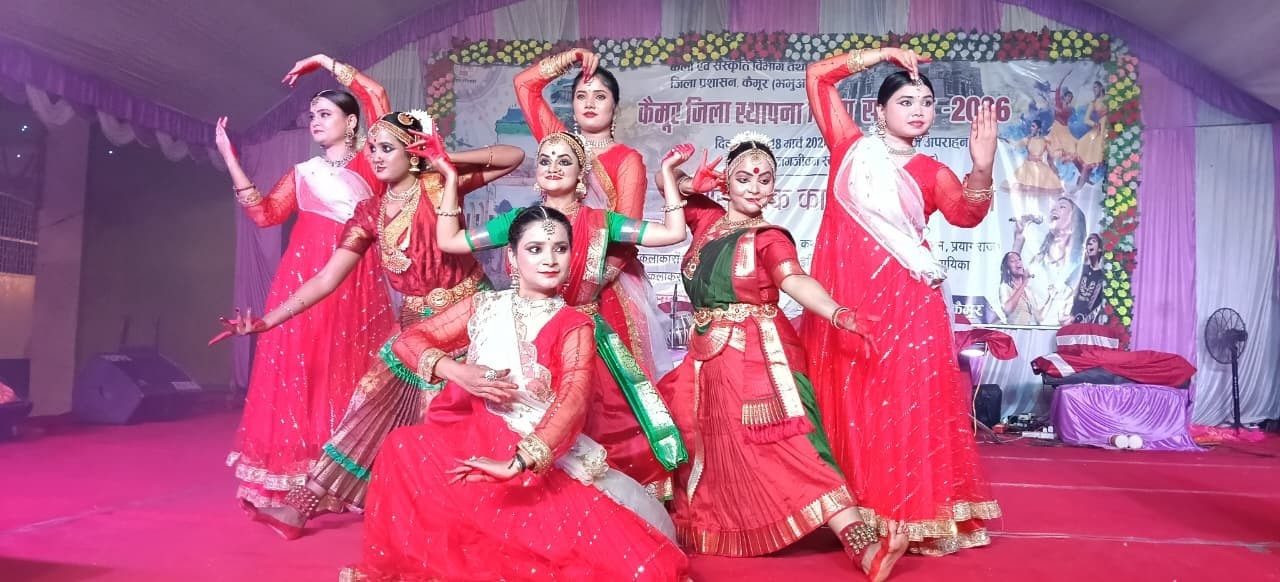 निक लागे टिकुलिया गोरखपुर के….