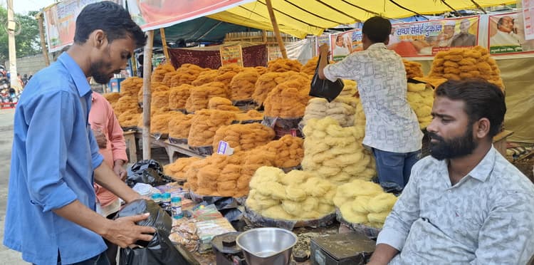 रमजान के आखिरी अशरे में तेज हुई खरीदारी, गुलजार रहे बाजार