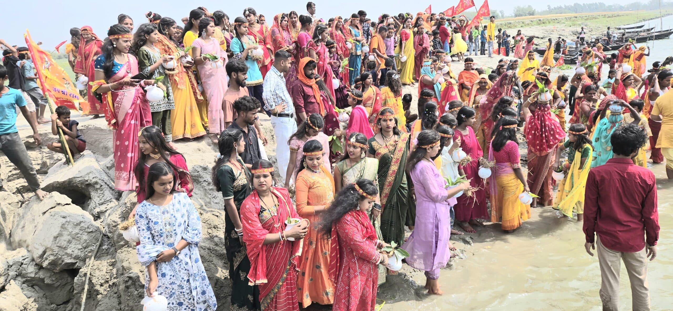 चैत्र नवरात्र को लेकर निकाली गई भव्य कलश शोभायात्रा